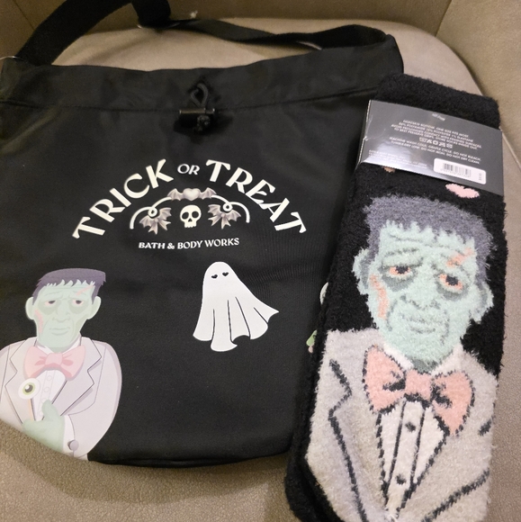 Bath & Body Works Trick Treat Bag Frankenstein Socks BBW Halloween Christmas - Picture 3 of 16